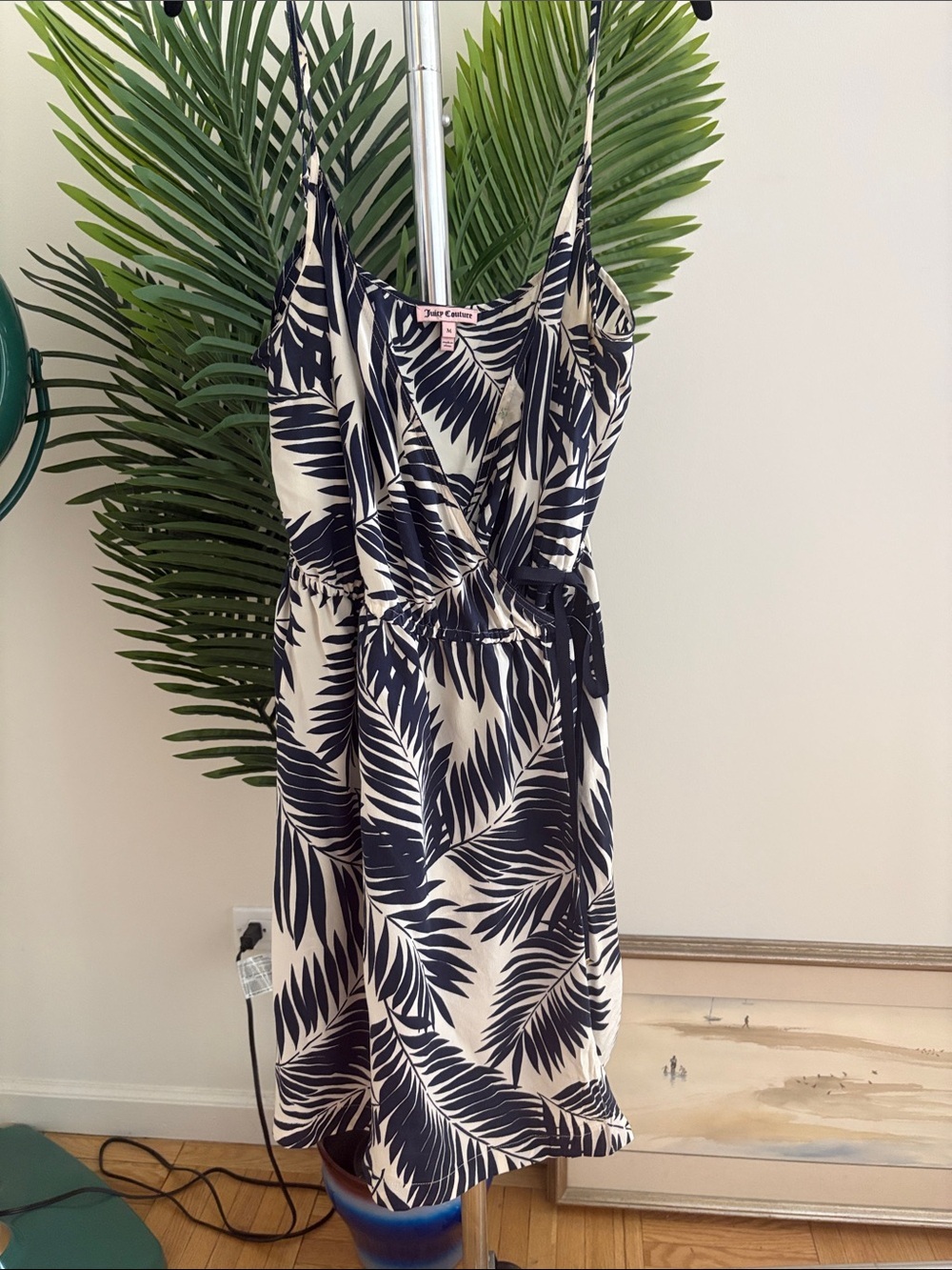 Juicy Couture Navy & Cream Palm-Leaf Mini Wrap Silk Dress, sz M